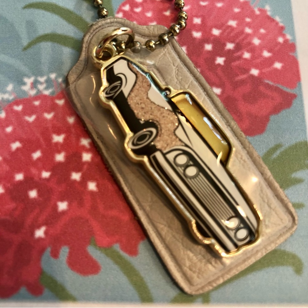 ❌SOLD❌Coach NWT Convertible Car Bag Charm